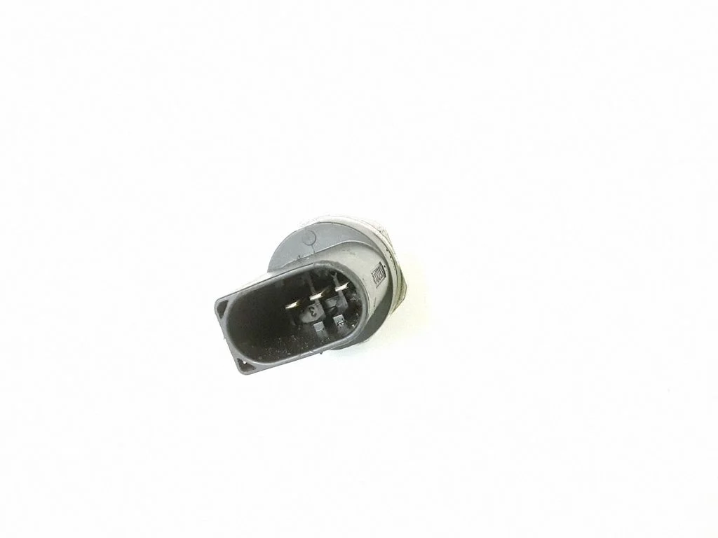 Fuel pressure sensor – Volkswagen e-Golf (2014-)