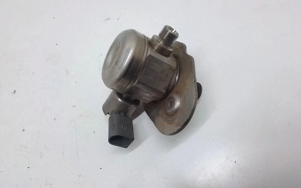 Kütuse kõrgsurvepump 7599865