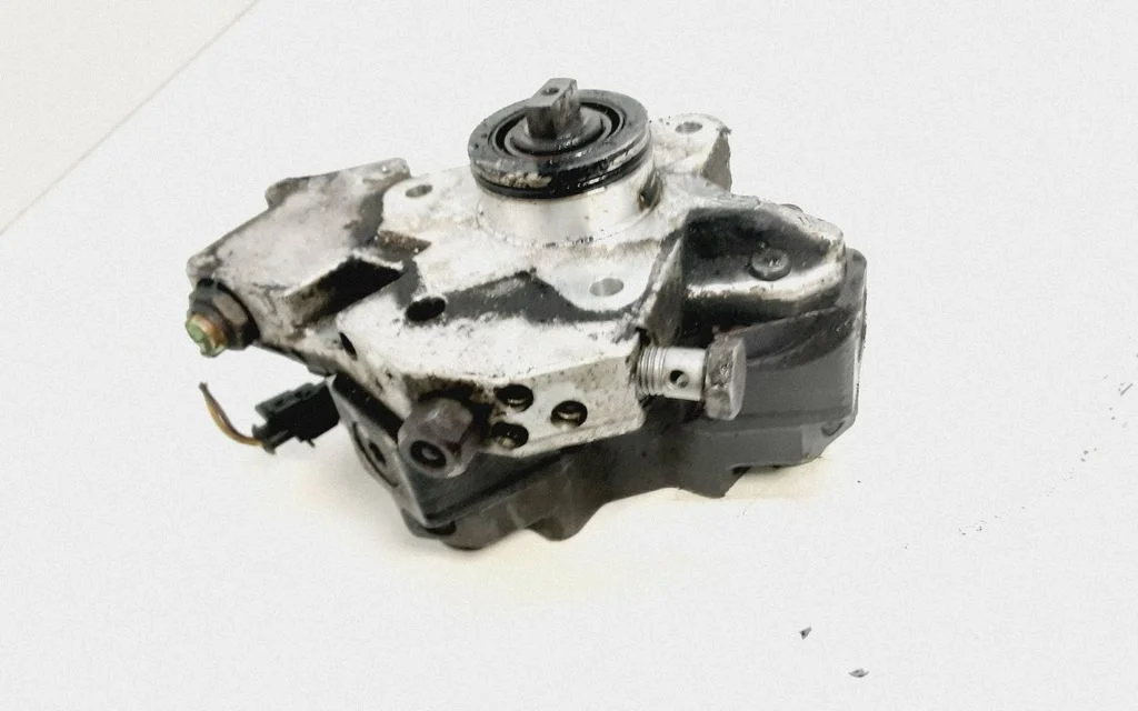 Kütuse kõrgsurvepump 30739145