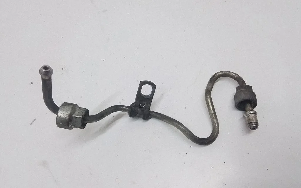 Fuel injector supply line/pipe – Volvo S60 (2014-2018)