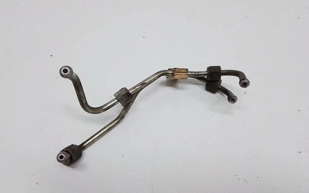 Fuel injector supply line/pipe – Volvo S80 (2007-2013)