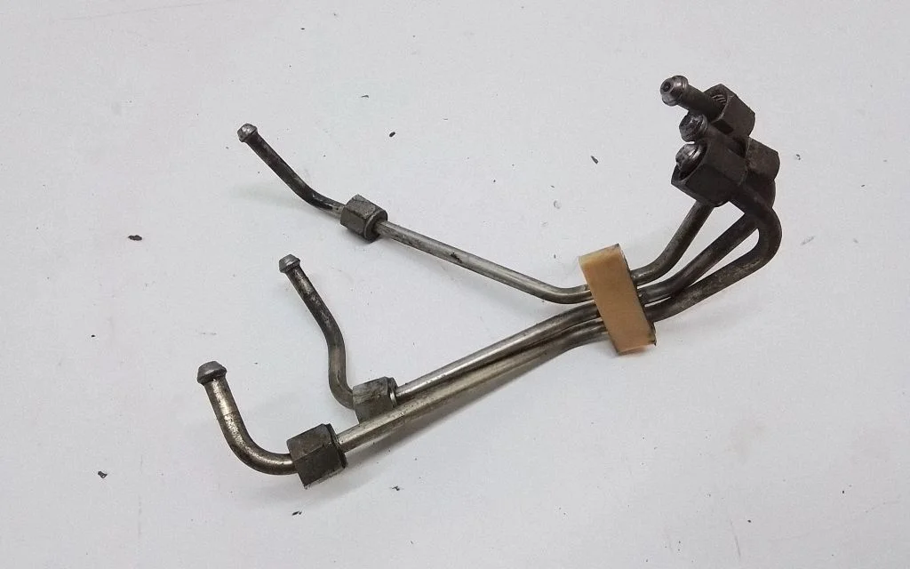 Fuel injector supply line/pipe – Volvo S80 (2007-2013)