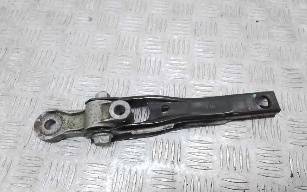 Engine mount bracket – Volkswagen Jetta USA (2019-)