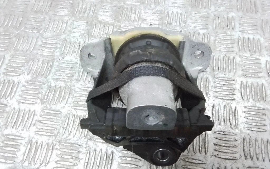 Dzinēja spilvens 32298680