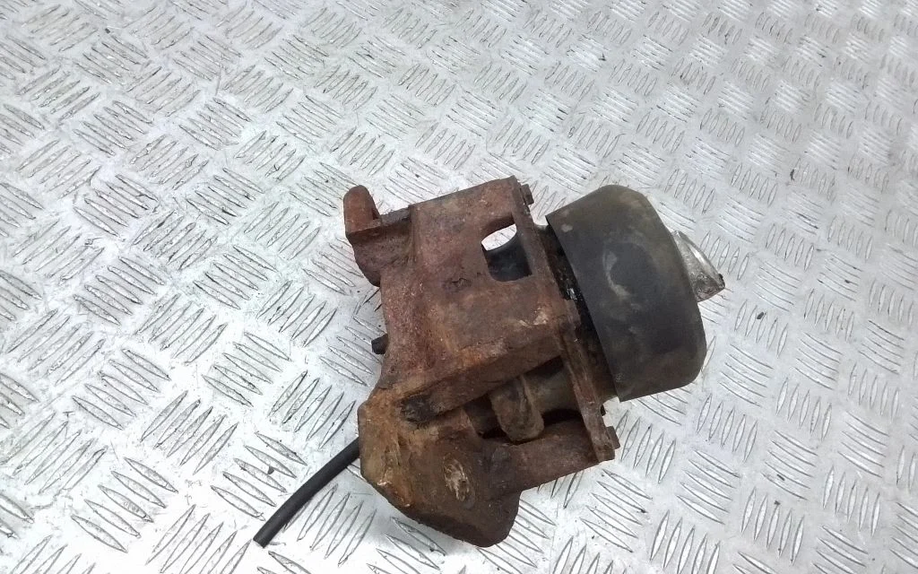 Engine mount bracket – Nissan Navara D40 (2004-2015)