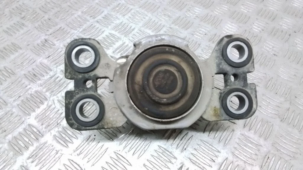 Mootoripadi 8G9N7M121