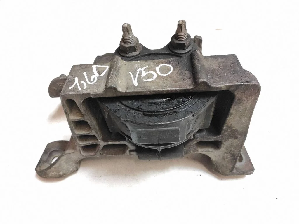Engine mount bracket 326B21