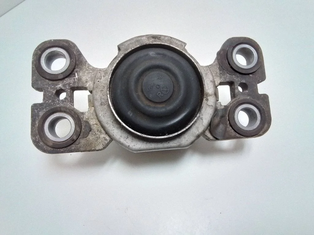 Mootoripadi 8g9n7m121