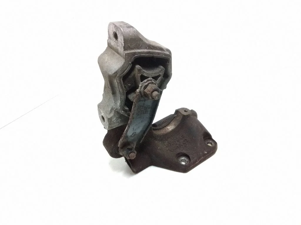 Engine mount bracket – Volvo V60 (2013-2018)