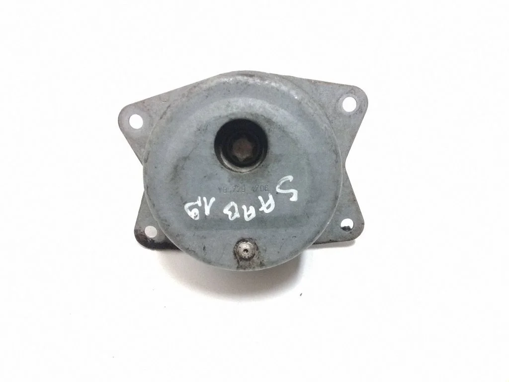 Engine mount bracket V057294706