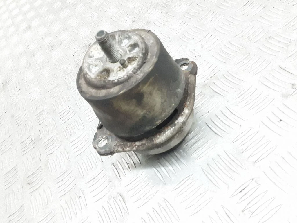 Mootoripadi 7L6199131A