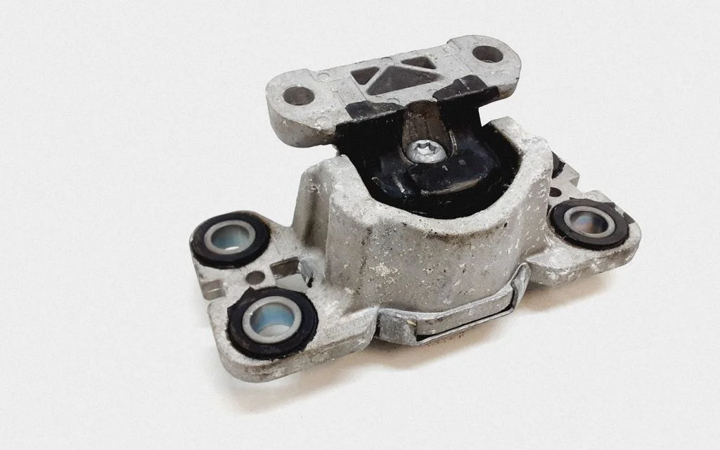 Engine mount bracket – Volvo V60 (2013-2018)