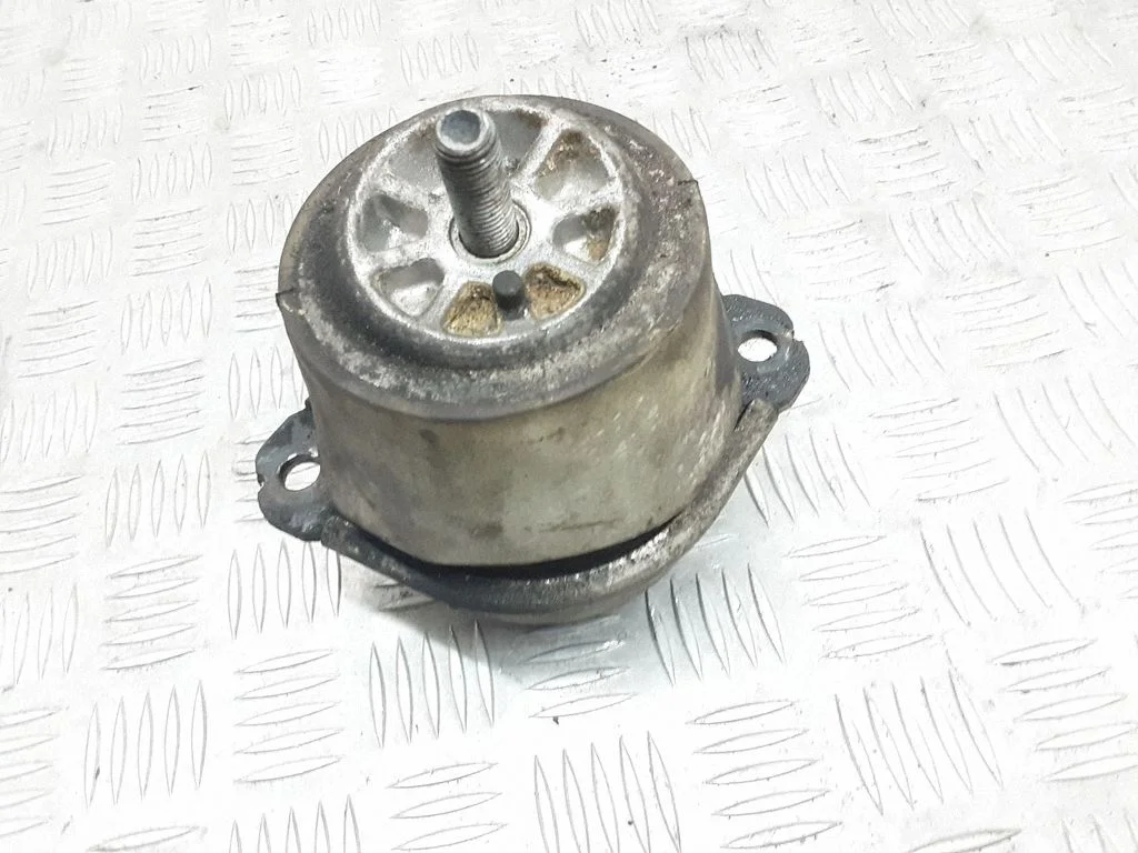 Mootoripadi 7L6199131A