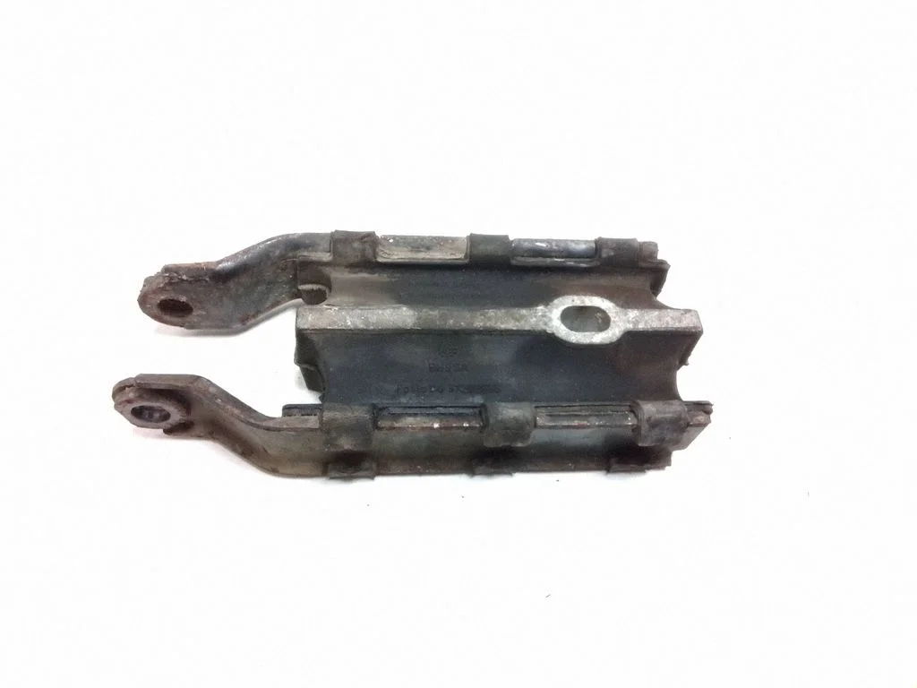 Engine mount bracket – Volvo S60 (2011-2013)