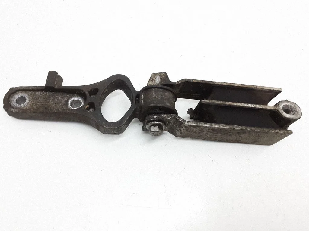 Engine mount bracket 9487476