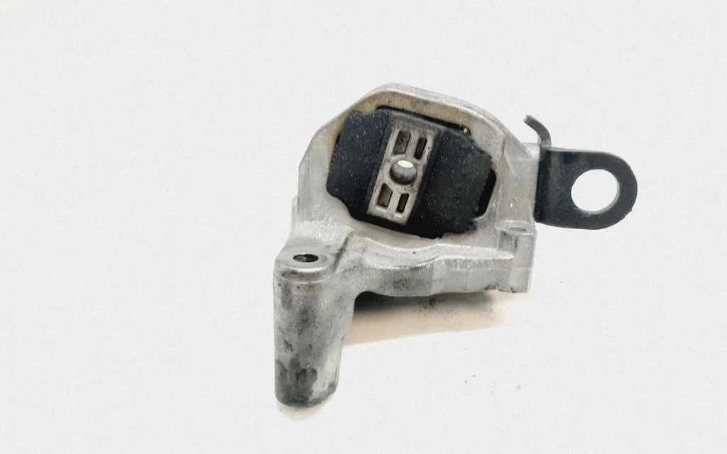 Engine mount bracket 326C88