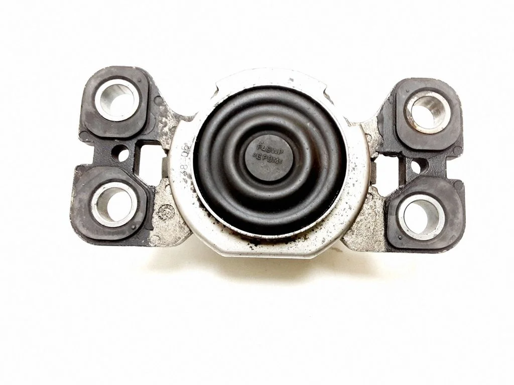 Engine mount bracket 6G927M121