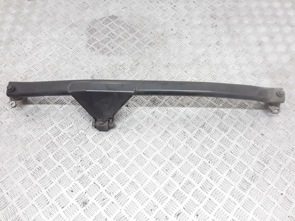 Engine mount bracket