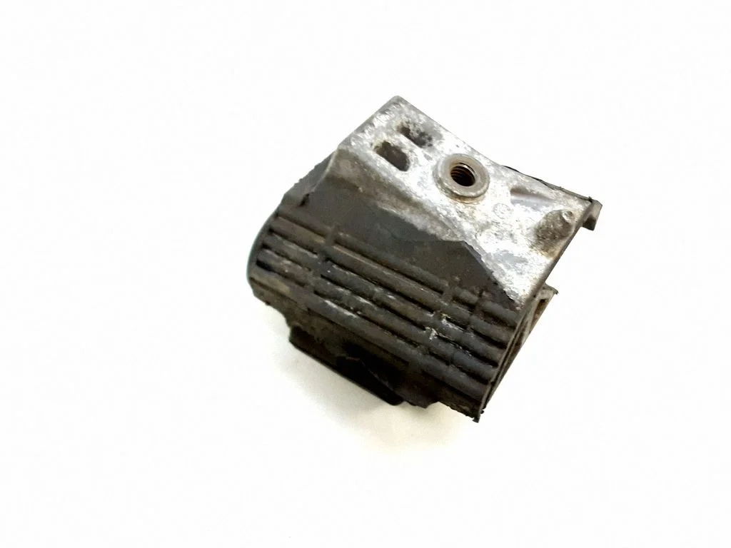 Engine mount bracket – Mercedes-Benz Sprinter W906 (2006-2018)