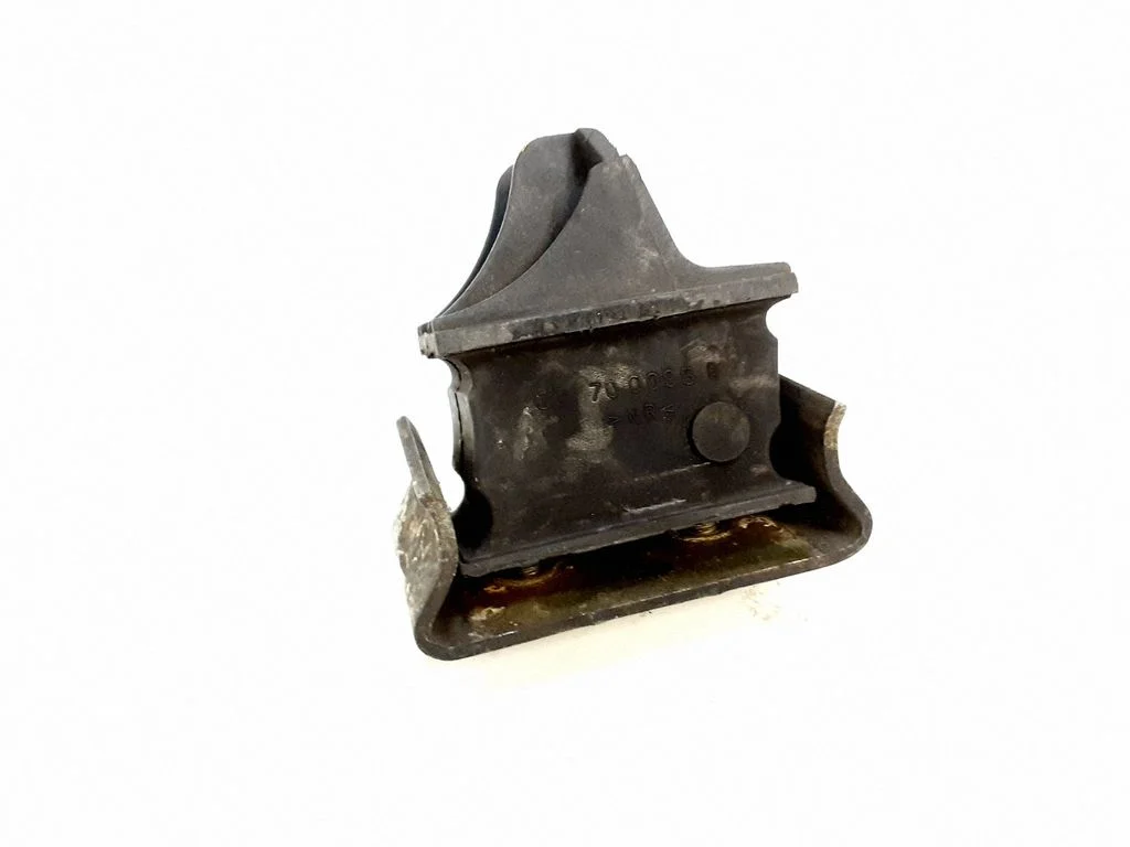 Engine mount bracket – Mercedes-Benz Sprinter W906 (2006-2018)