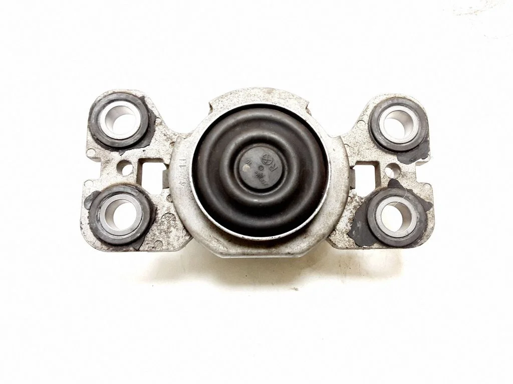 Engine mount bracket 31316876