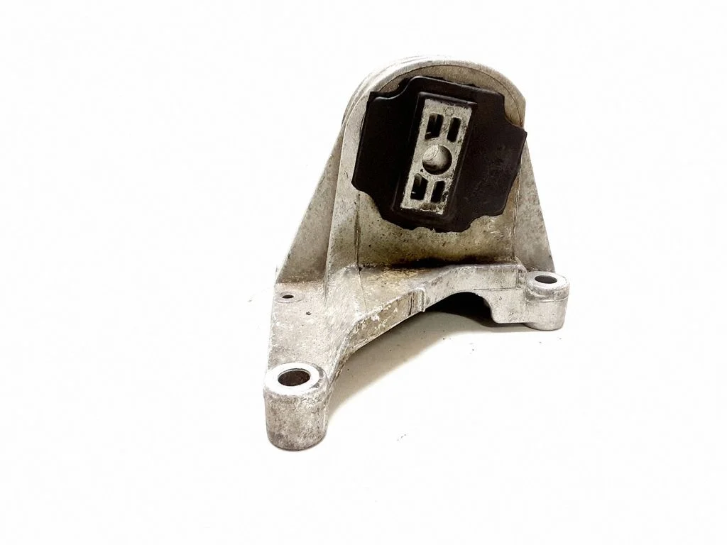 Engine mount bracket 30680770