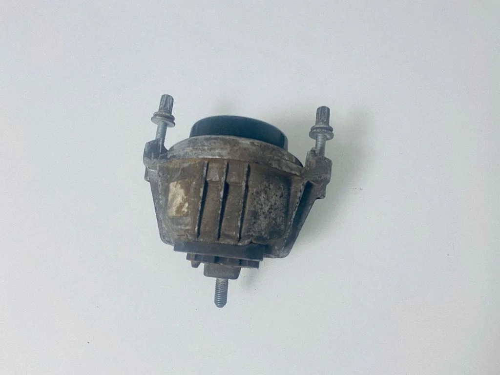 Engine mount bracket – BMW 1 Series E81 E87 (2004-2011)