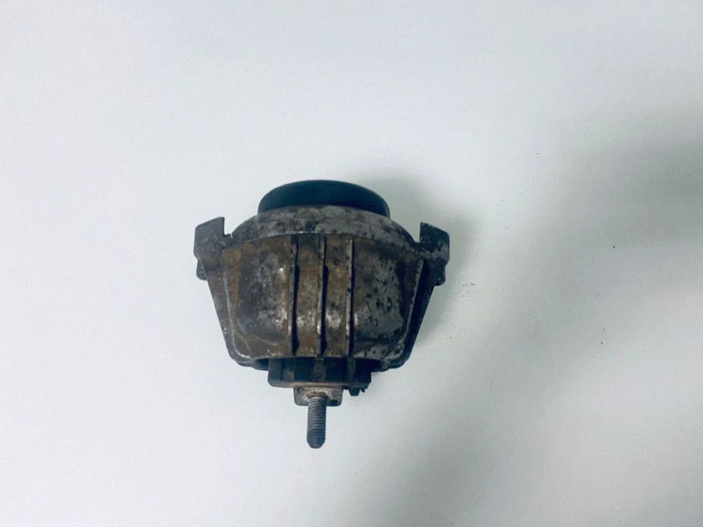 Engine mount bracket – BMW 1 Series E81 E87 (2004-2011)