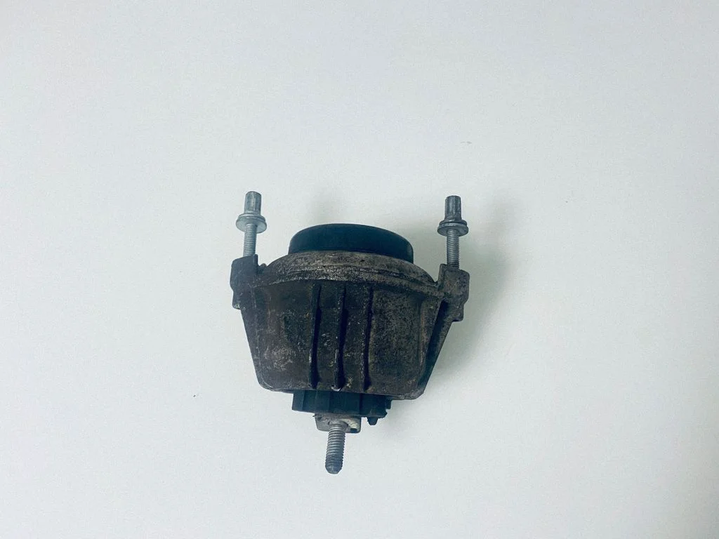 Engine mount bracket – BMW 1 Series E81 E87 (2004-2011)