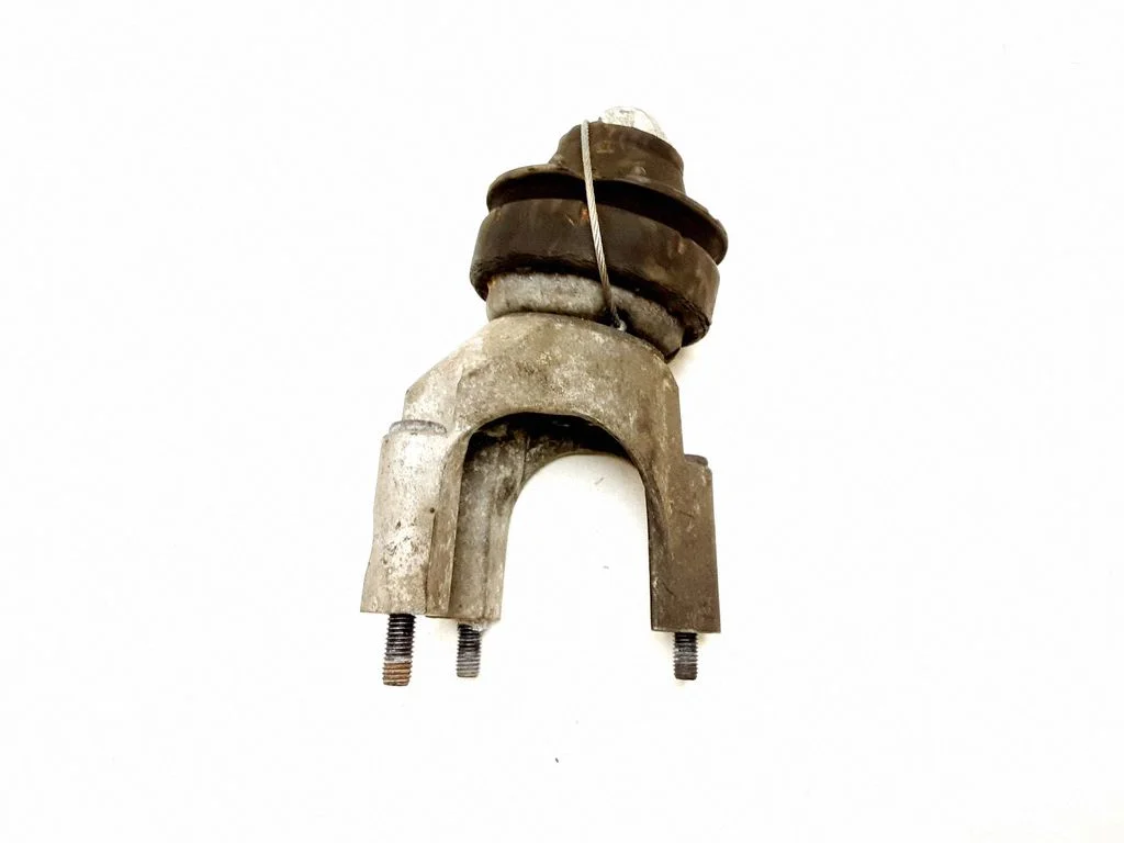 Engine mount bracket 8686517