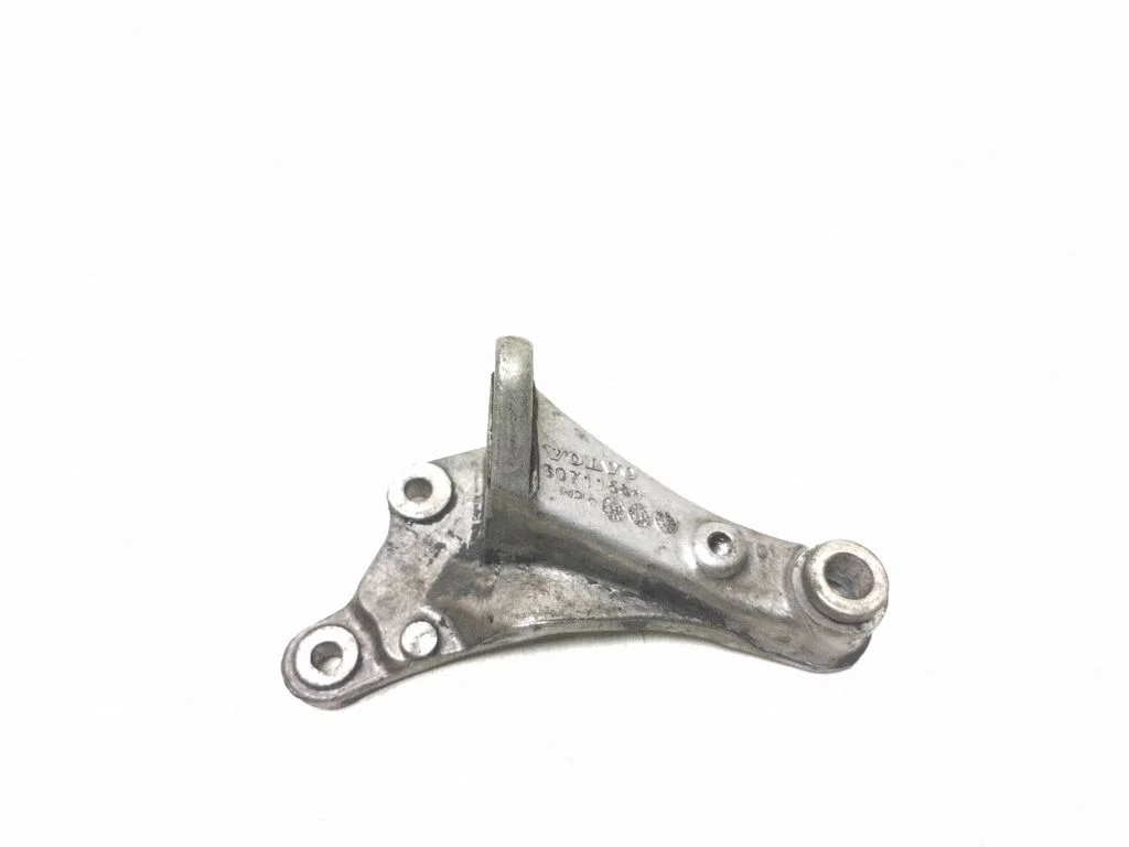 Engine mounting bracket 30711584