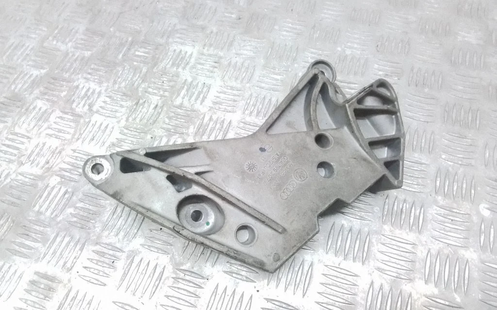 Engine mounting bracket – Volkswagen e-Golf (2014-)