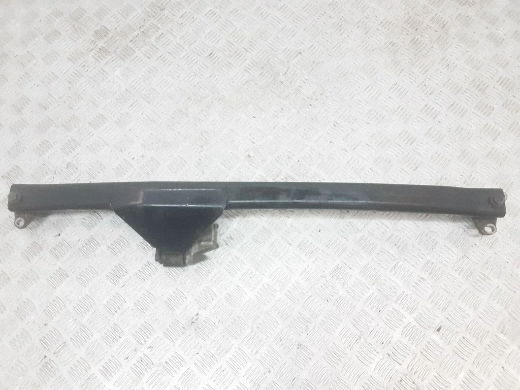 Engine mounting bracket 30671357