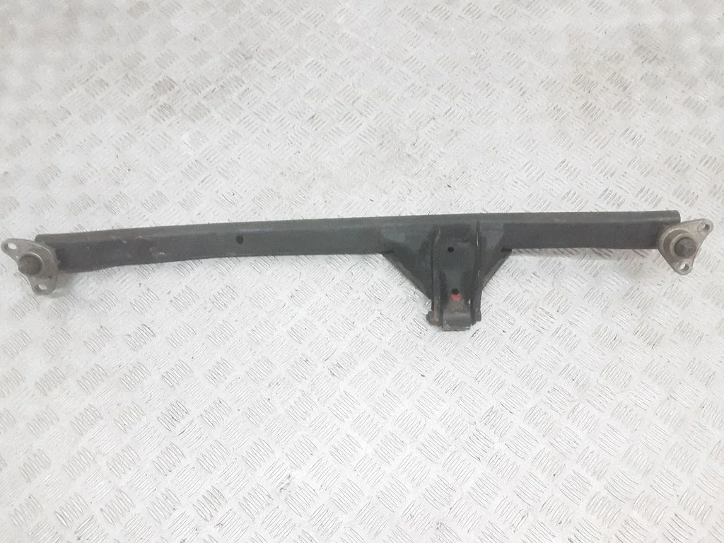 Engine mounting bracket 9203968