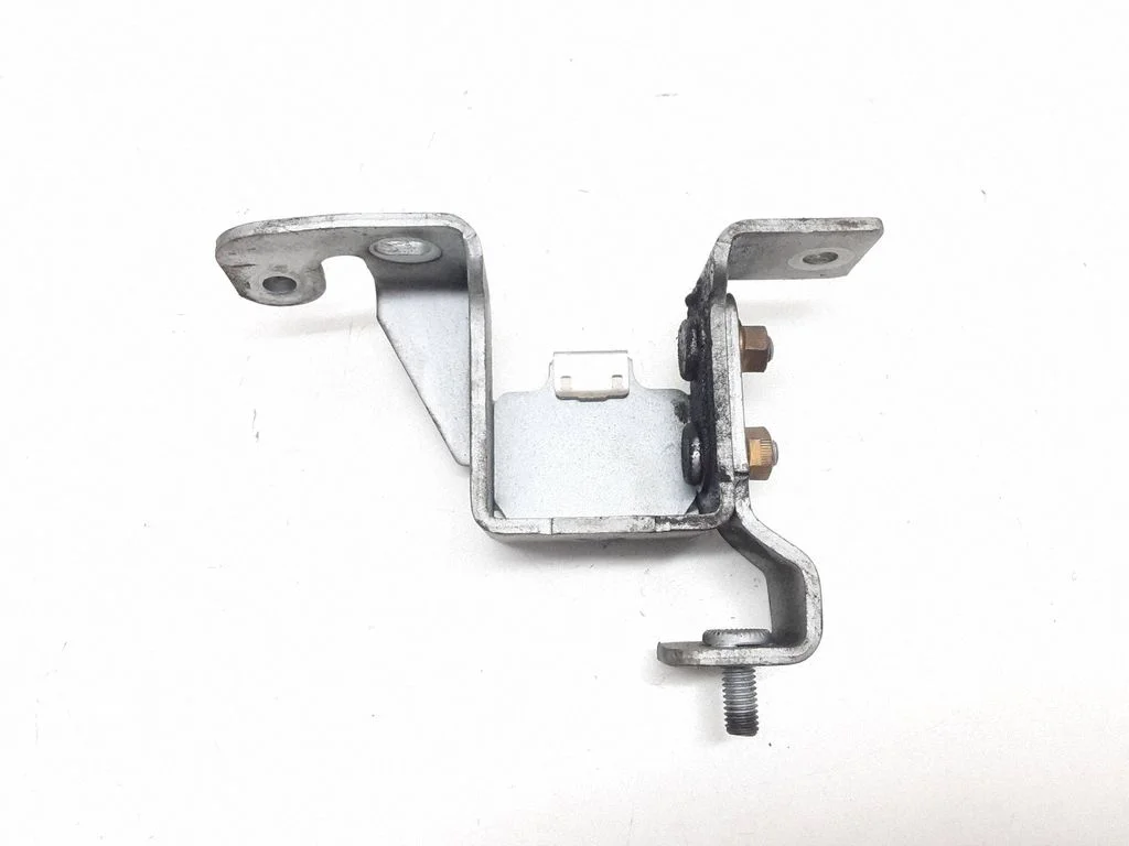 Engine mounting bracket – Mercedes-Benz E-Class W212 (2009-2016)
