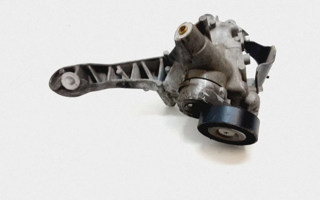 Engine mounting bracket – Volvo XC60 (2009-2013)