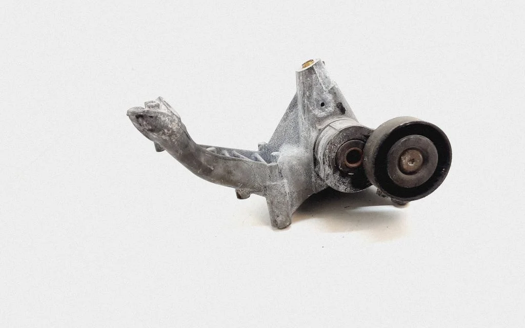Engine mounting bracket – Volvo XC60 (2009-2013)