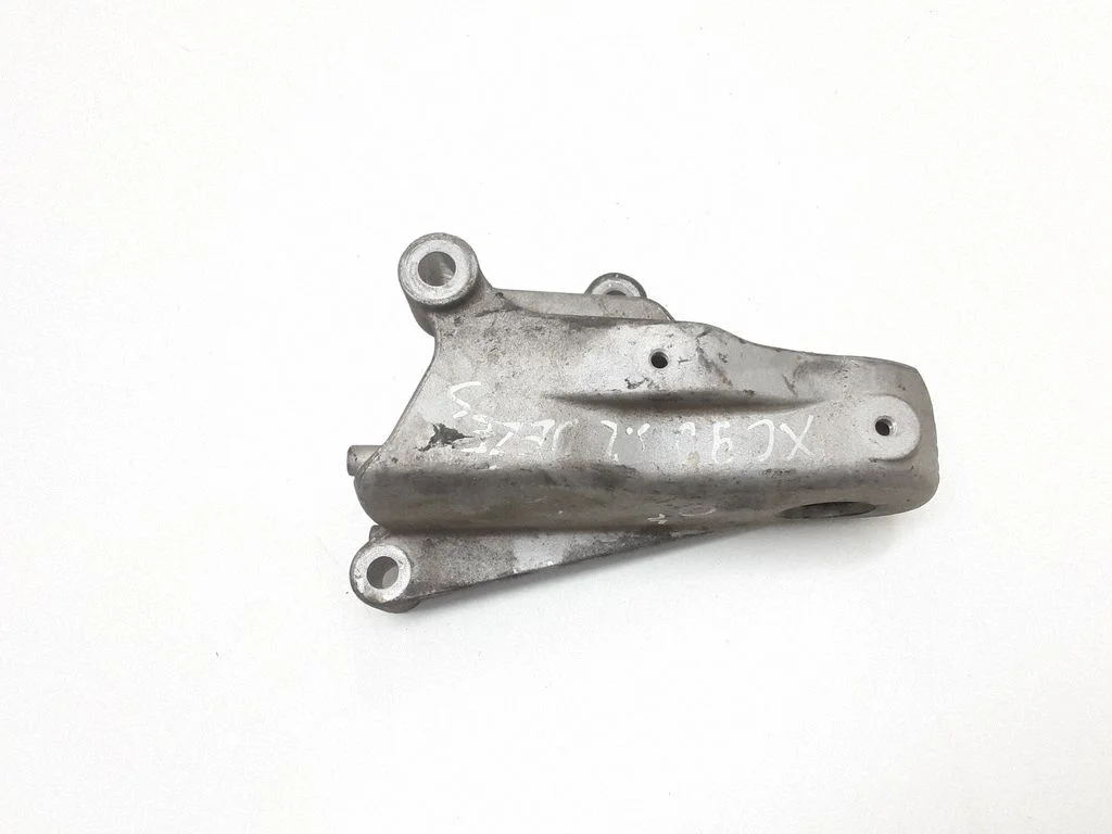 Mootori kinnituskronstein 30680588