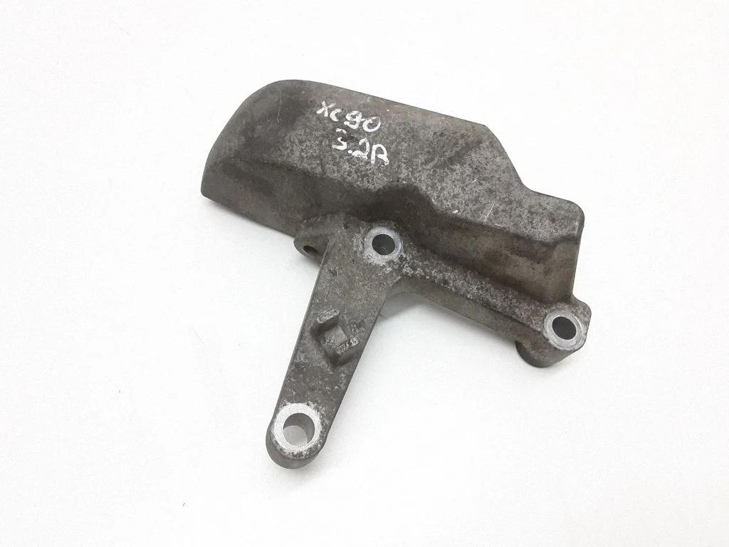 Mootori kinnituskronstein 30680710