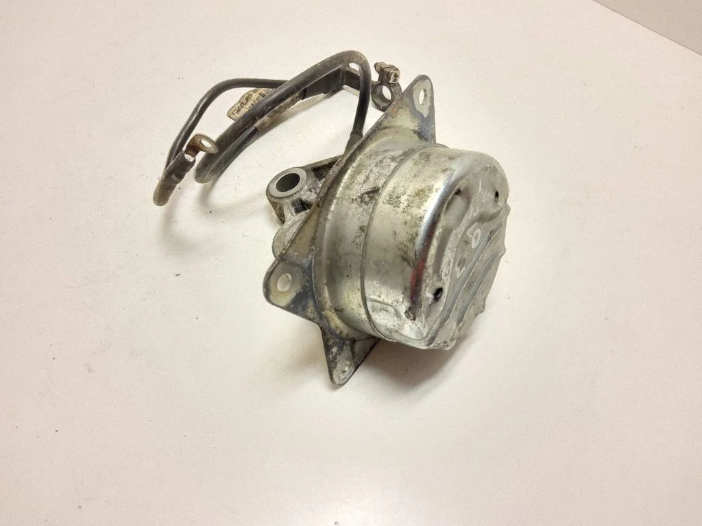 Engine mounting bracket 12785087