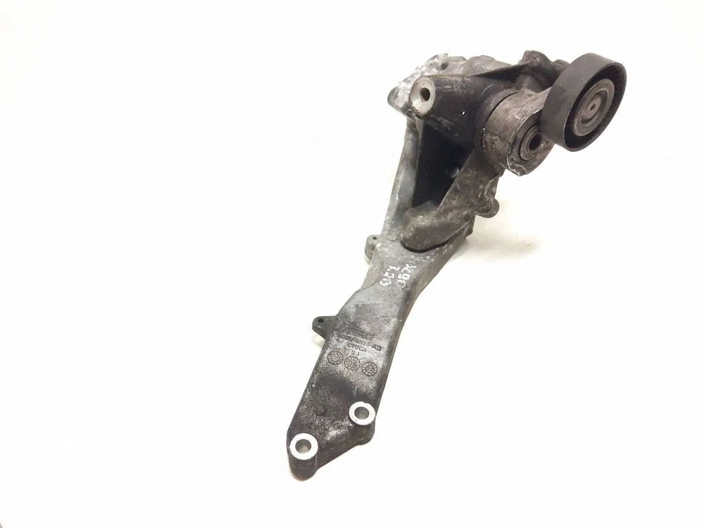 Mootori kinnituskronstein 6G9N6028AB