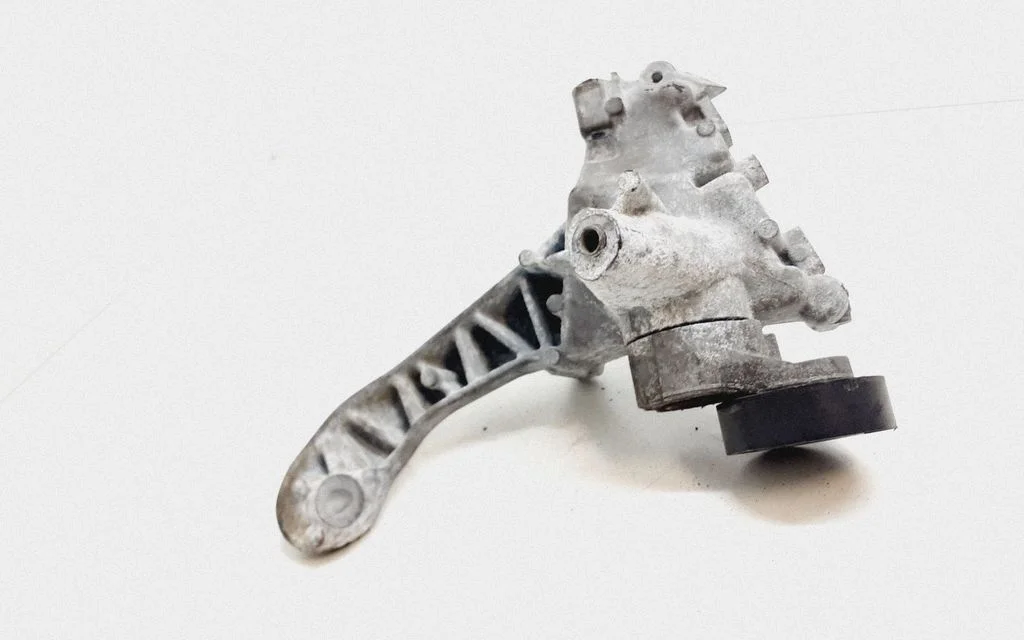 Engine mounting bracket – Volvo XC60 (2009-2013)