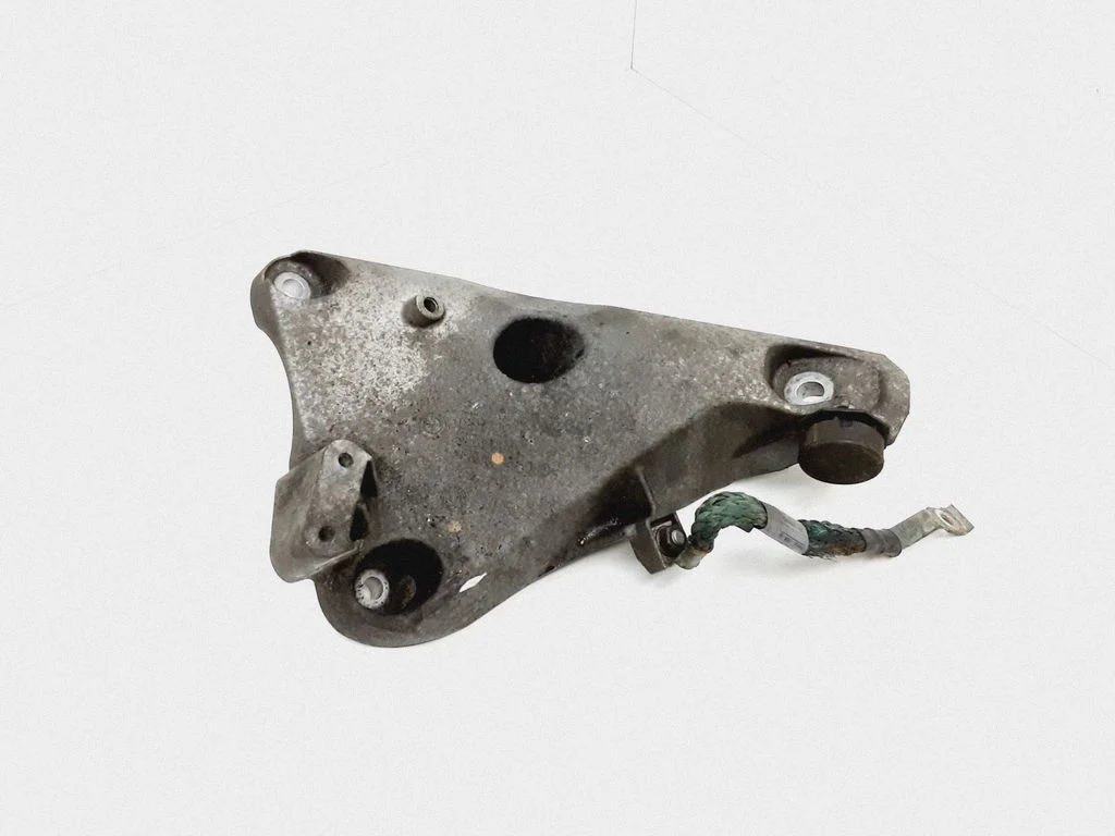Engine mounting bracket – BMW X5 E70 (2006-2013)