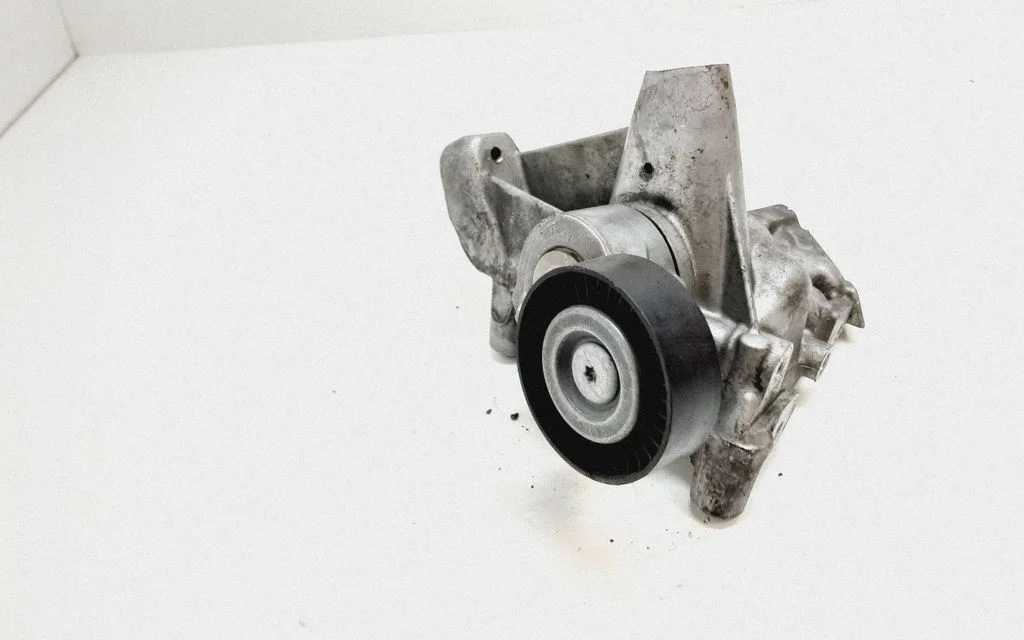 Engine mounting bracket – Volvo XC60 (2009-2013)