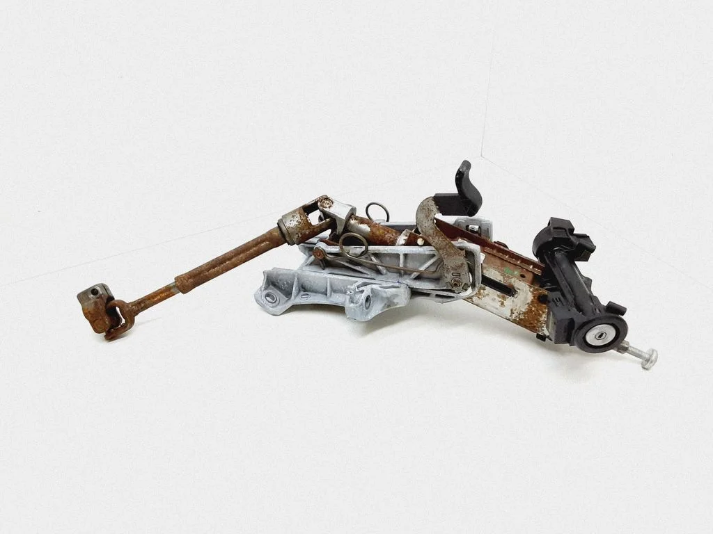 Steering wheel axle EG9C3G506AA