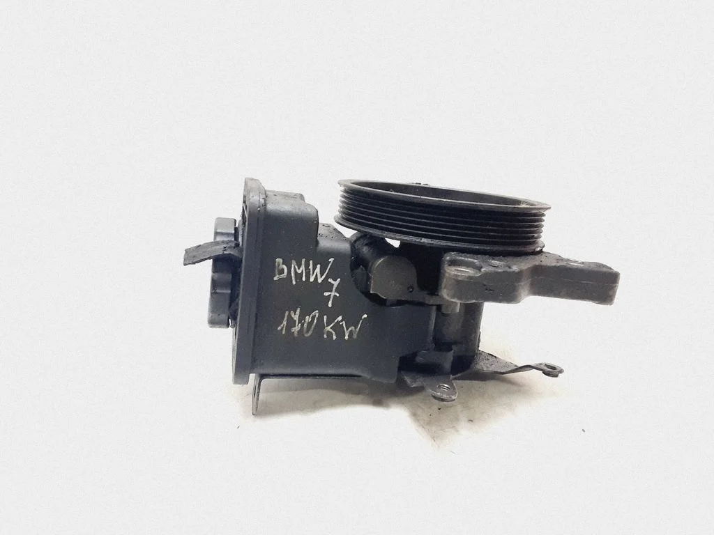 Roolivõimendi pump – BMW 7-seeria E65 E66 (2001-2008)