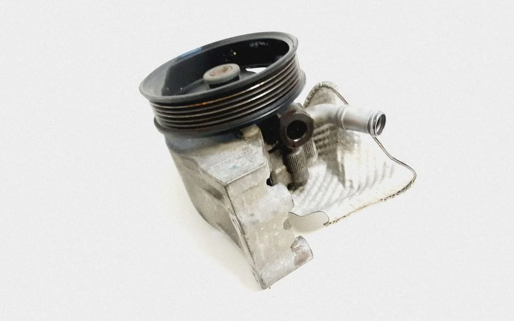 Roolivõimendi pump – Chrysler Town & Country V (2008-2016)