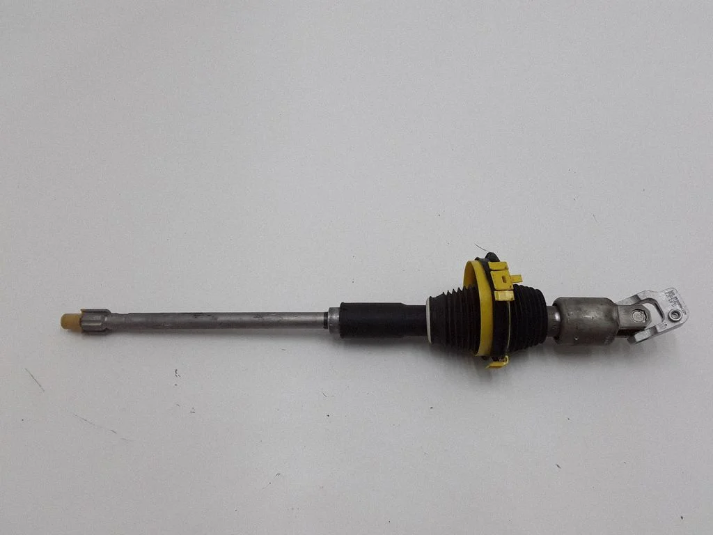 Roolisamba ristliigend – Mercedes-Benz C-klass W205 (2014-2021)