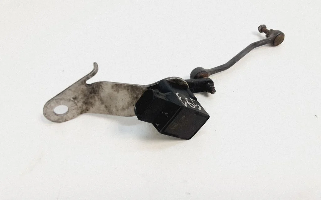 Headlight/headlamp level sensor – BMW 7 Series E65 E66 (2001-2008)