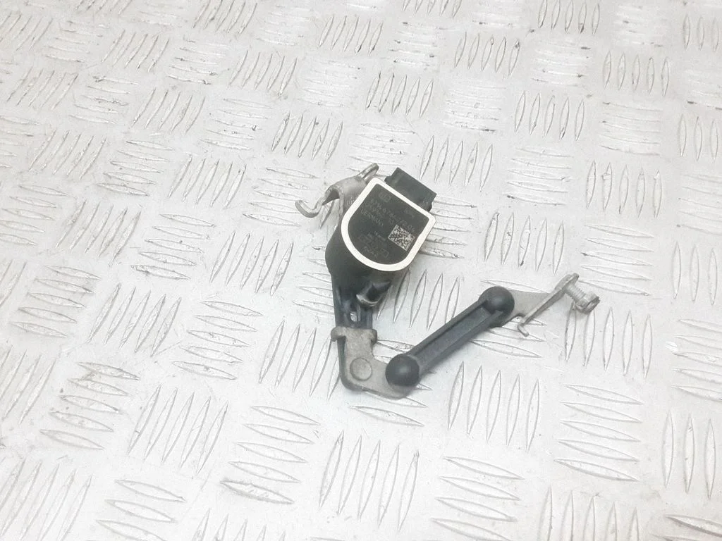 Headlight/headlamp level sensor – BMW 5 Series F10 F11 (2009-2016)
